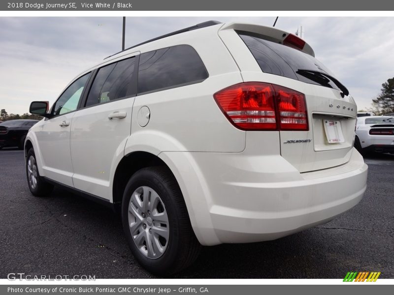 Vice White / Black 2018 Dodge Journey SE