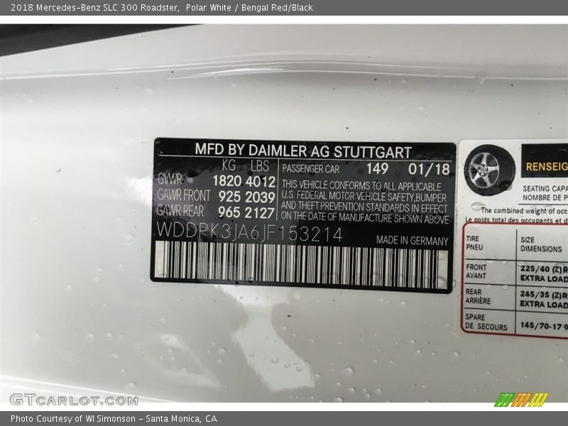 Polar White / Bengal Red/Black 2018 Mercedes-Benz SLC 300 Roadster