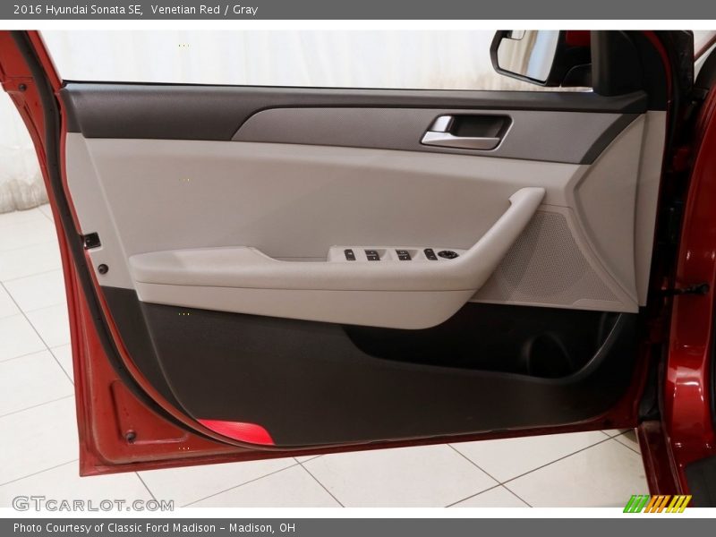 Venetian Red / Gray 2016 Hyundai Sonata SE