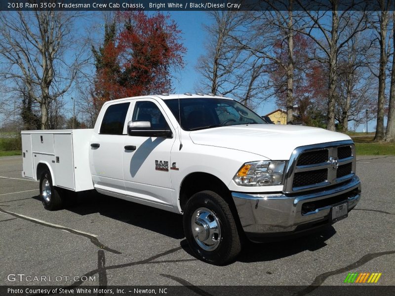 Bright White / Black/Diesel Gray 2018 Ram 3500 Tradesman Crew Cab Chassis