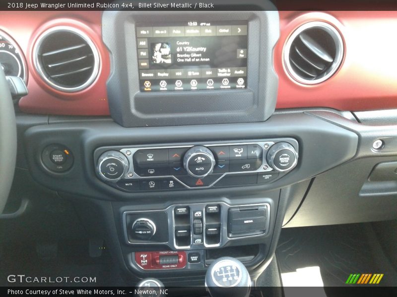 Controls of 2018 Wrangler Unlimited Rubicon 4x4