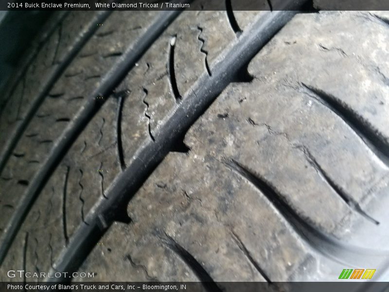White Diamond Tricoat / Titanium 2014 Buick Enclave Premium