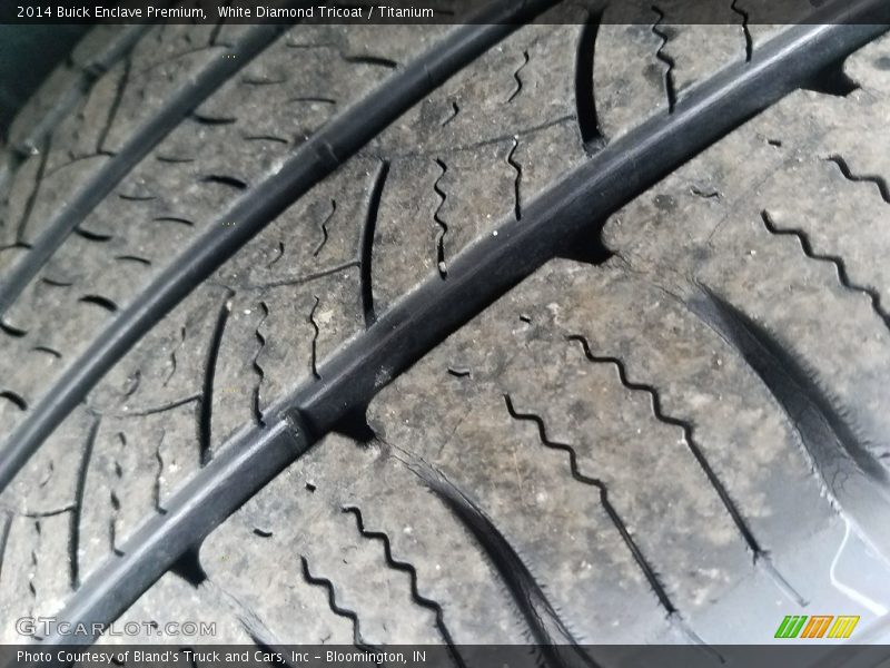 White Diamond Tricoat / Titanium 2014 Buick Enclave Premium