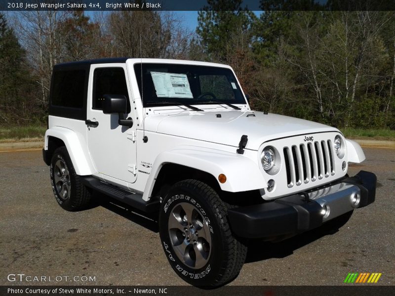 Bright White / Black 2018 Jeep Wrangler Sahara 4x4