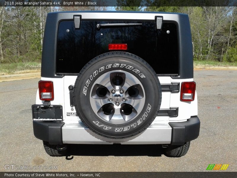 Bright White / Black 2018 Jeep Wrangler Sahara 4x4