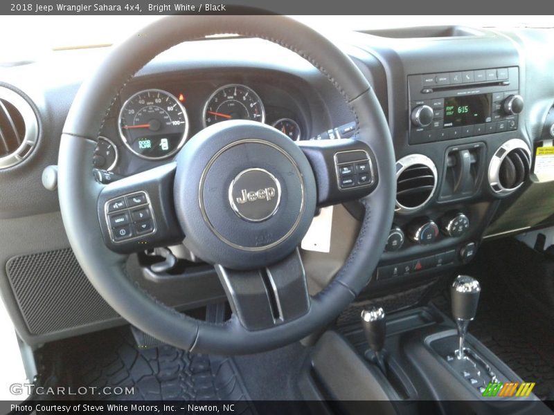 Bright White / Black 2018 Jeep Wrangler Sahara 4x4