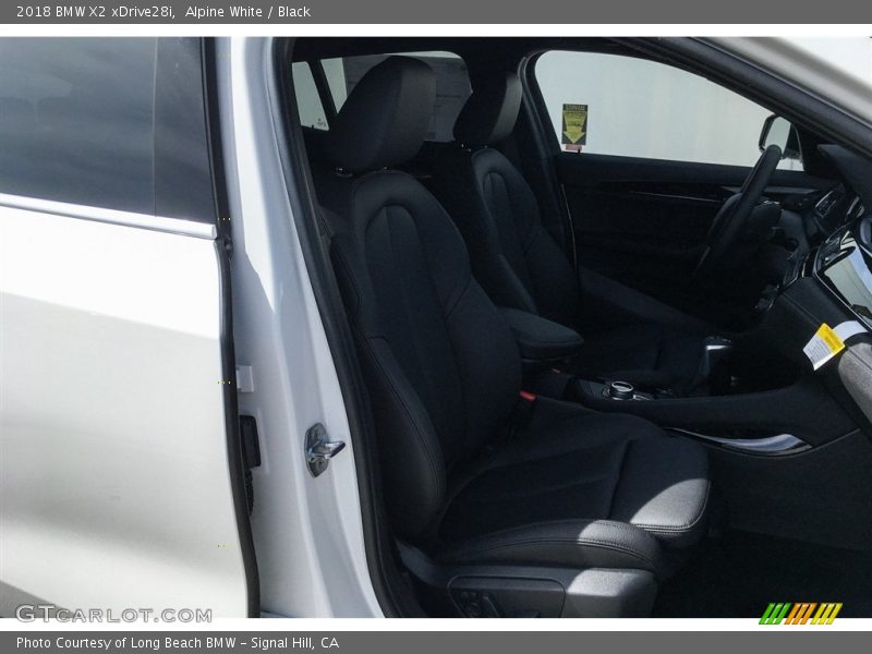 Alpine White / Black 2018 BMW X2 xDrive28i