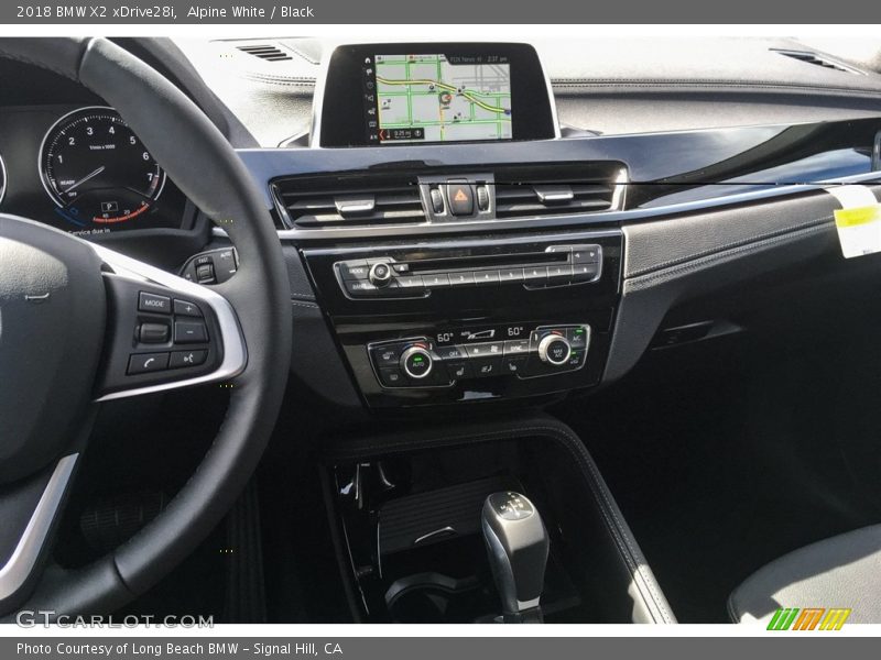 Alpine White / Black 2018 BMW X2 xDrive28i