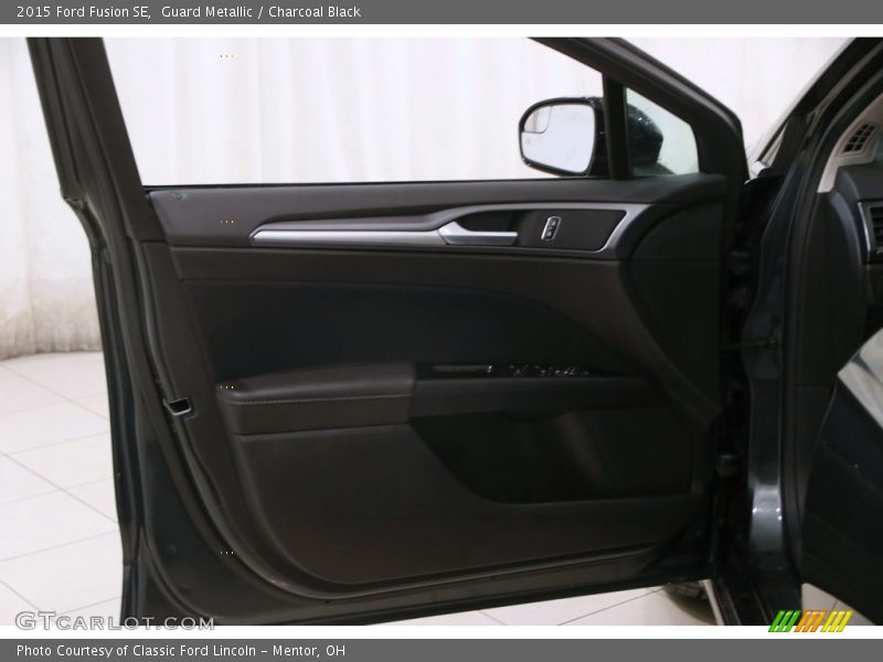 Guard Metallic / Charcoal Black 2015 Ford Fusion SE