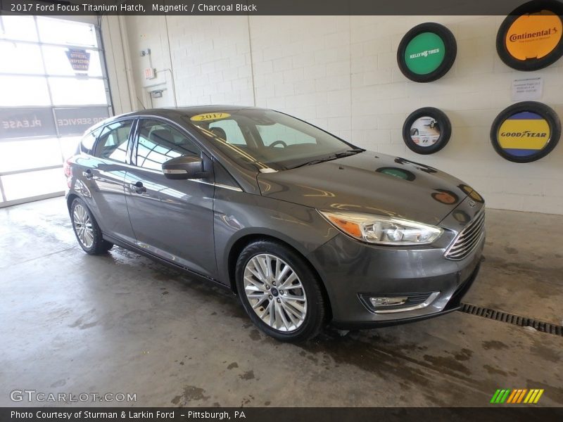Magnetic / Charcoal Black 2017 Ford Focus Titanium Hatch