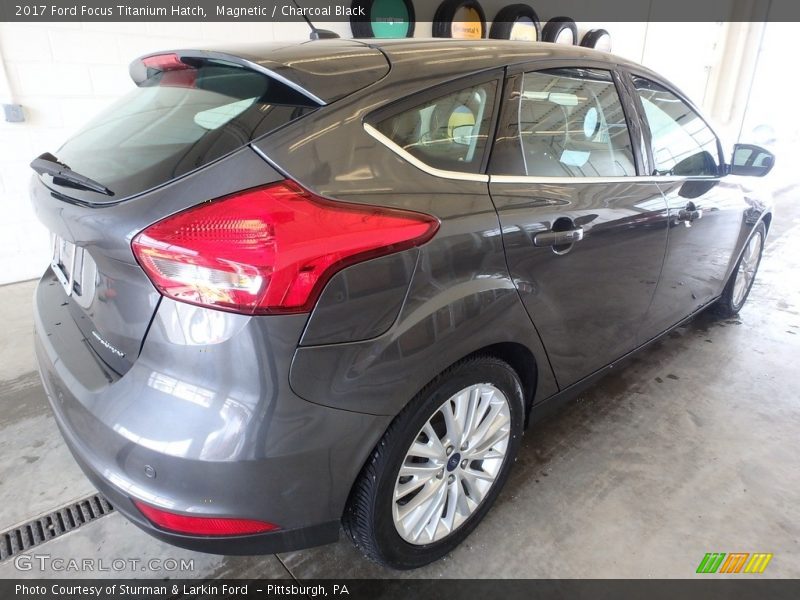 Magnetic / Charcoal Black 2017 Ford Focus Titanium Hatch
