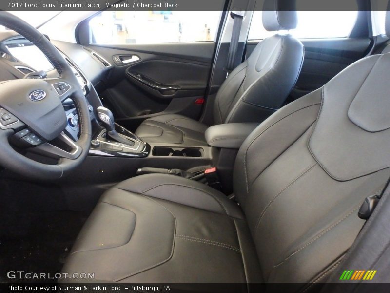 Magnetic / Charcoal Black 2017 Ford Focus Titanium Hatch