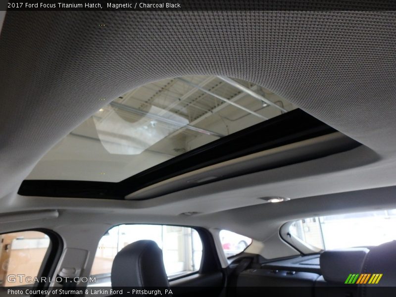Magnetic / Charcoal Black 2017 Ford Focus Titanium Hatch