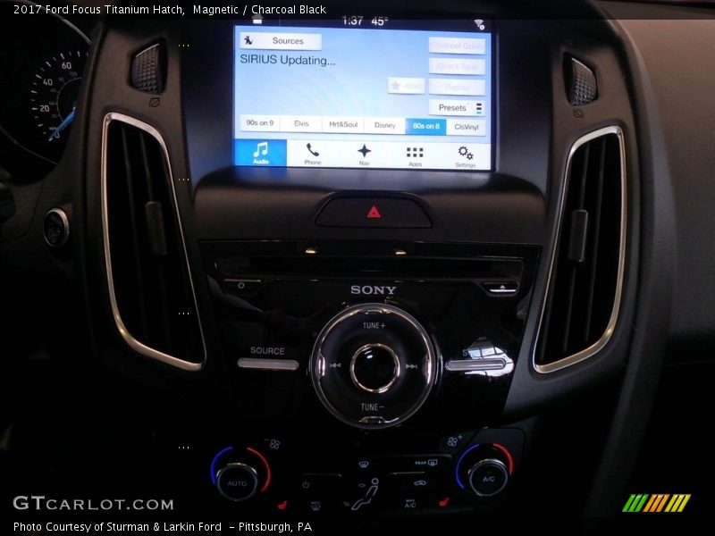 Magnetic / Charcoal Black 2017 Ford Focus Titanium Hatch