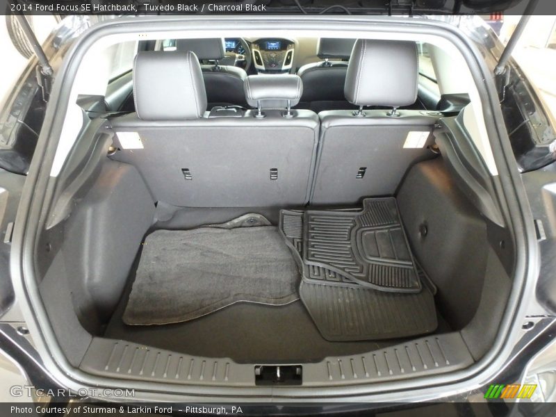 Tuxedo Black / Charcoal Black 2014 Ford Focus SE Hatchback
