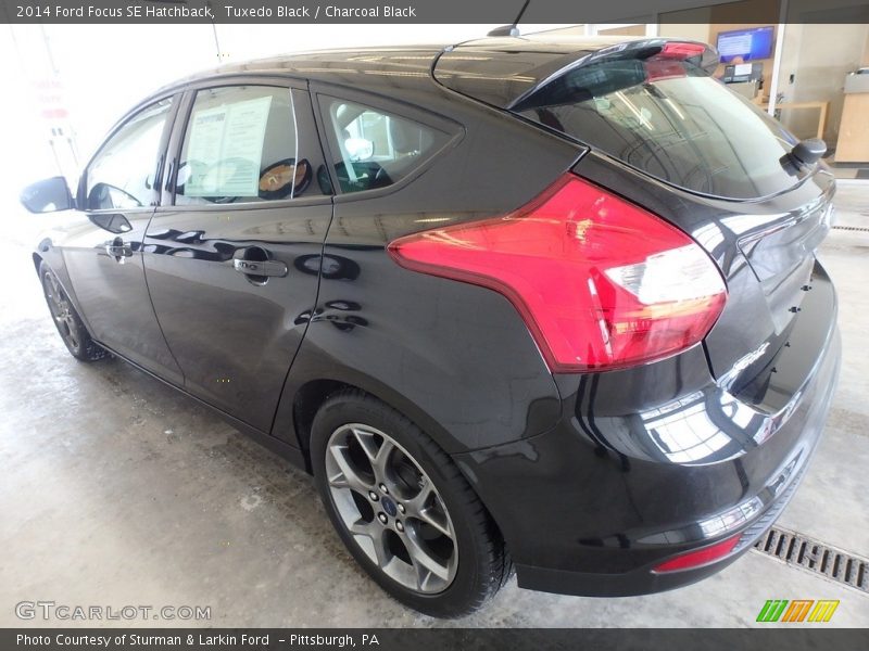 Tuxedo Black / Charcoal Black 2014 Ford Focus SE Hatchback
