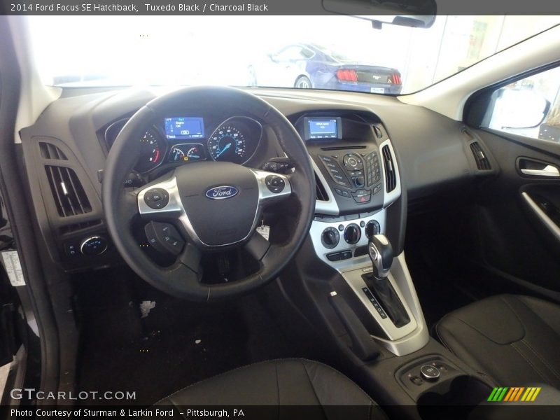 Tuxedo Black / Charcoal Black 2014 Ford Focus SE Hatchback