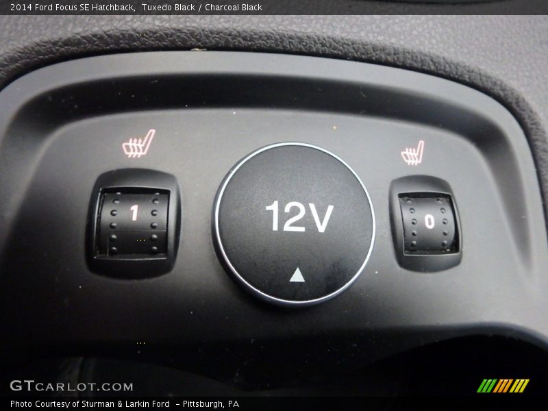 Tuxedo Black / Charcoal Black 2014 Ford Focus SE Hatchback