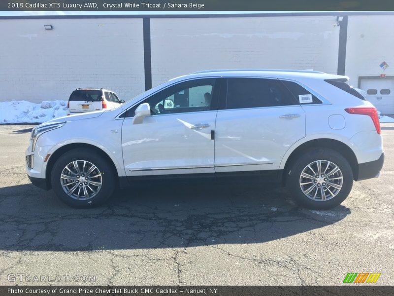 Crystal White Tricoat / Sahara Beige 2018 Cadillac XT5 Luxury AWD