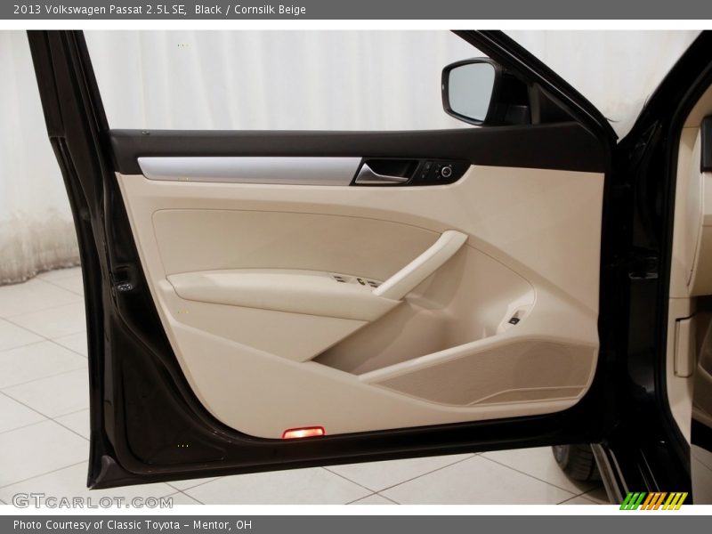 Black / Cornsilk Beige 2013 Volkswagen Passat 2.5L SE