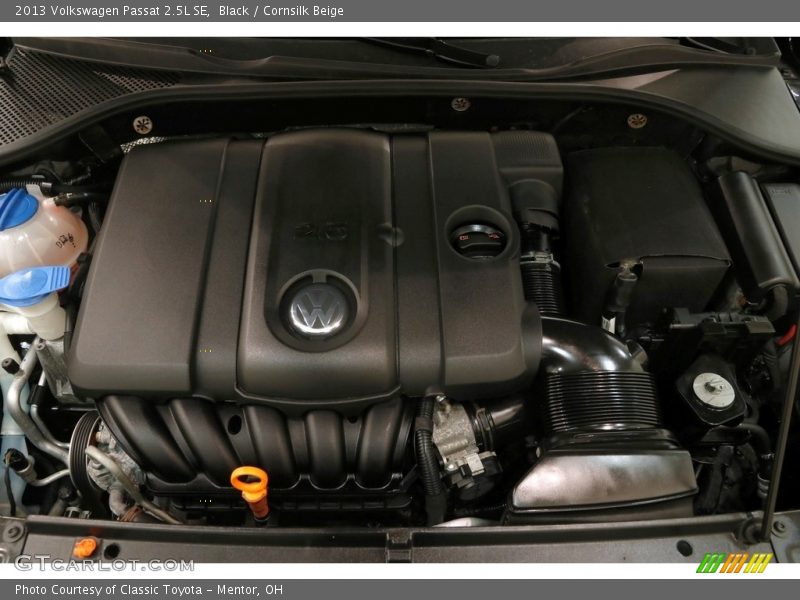 Black / Cornsilk Beige 2013 Volkswagen Passat 2.5L SE