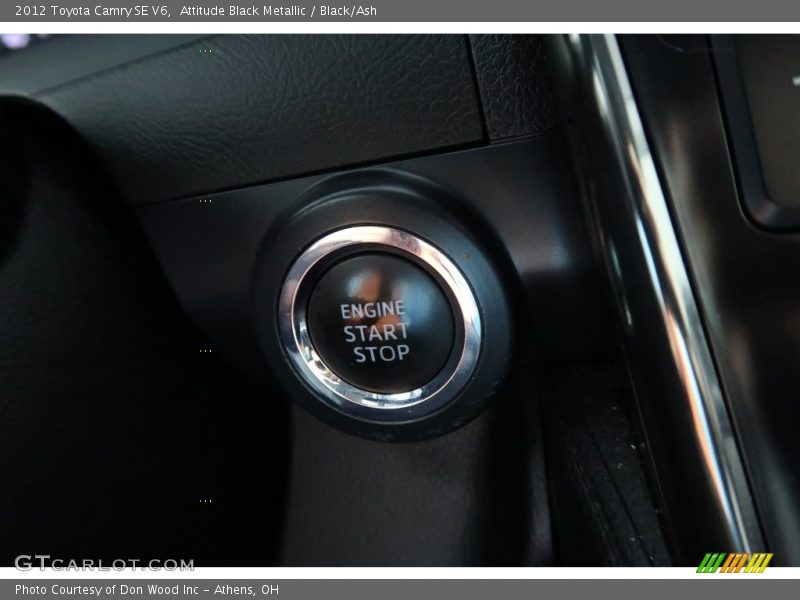 Attitude Black Metallic / Black/Ash 2012 Toyota Camry SE V6