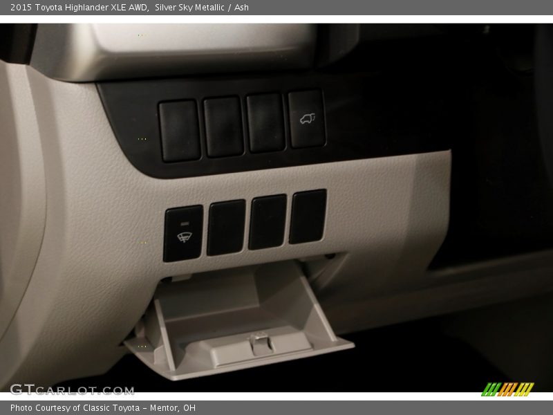 Silver Sky Metallic / Ash 2015 Toyota Highlander XLE AWD