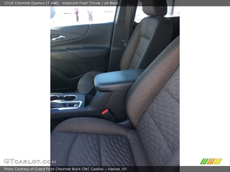 Iridescent Pearl Tricoat / Jet Black 2018 Chevrolet Equinox LT AWD