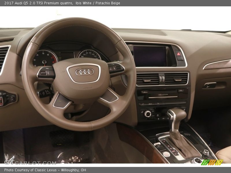 Ibis White / Pistachio Beige 2017 Audi Q5 2.0 TFSI Premium quattro