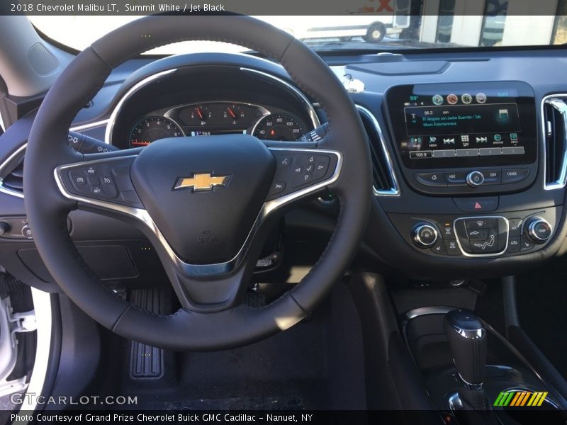 Summit White / Jet Black 2018 Chevrolet Malibu LT