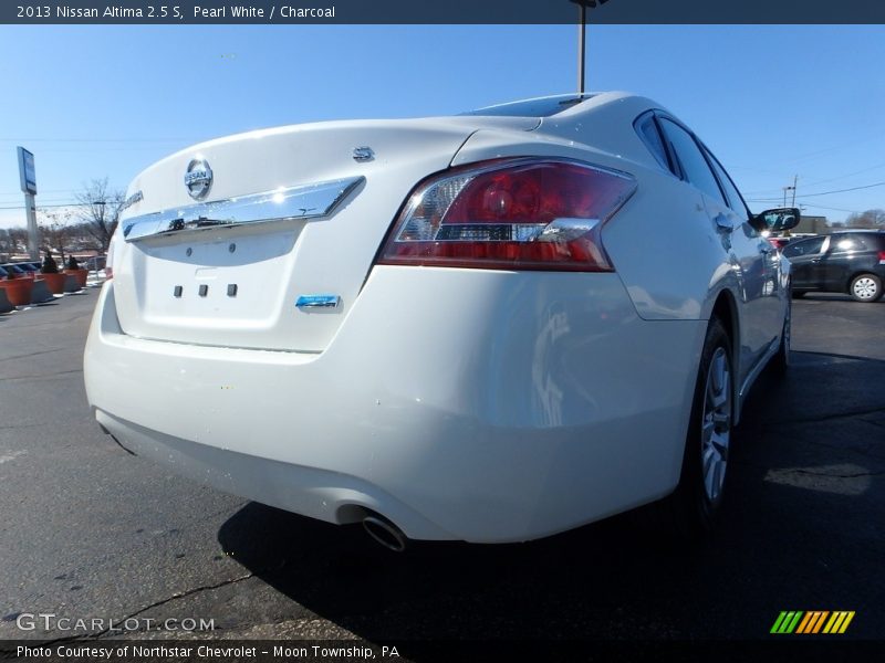 Pearl White / Charcoal 2013 Nissan Altima 2.5 S