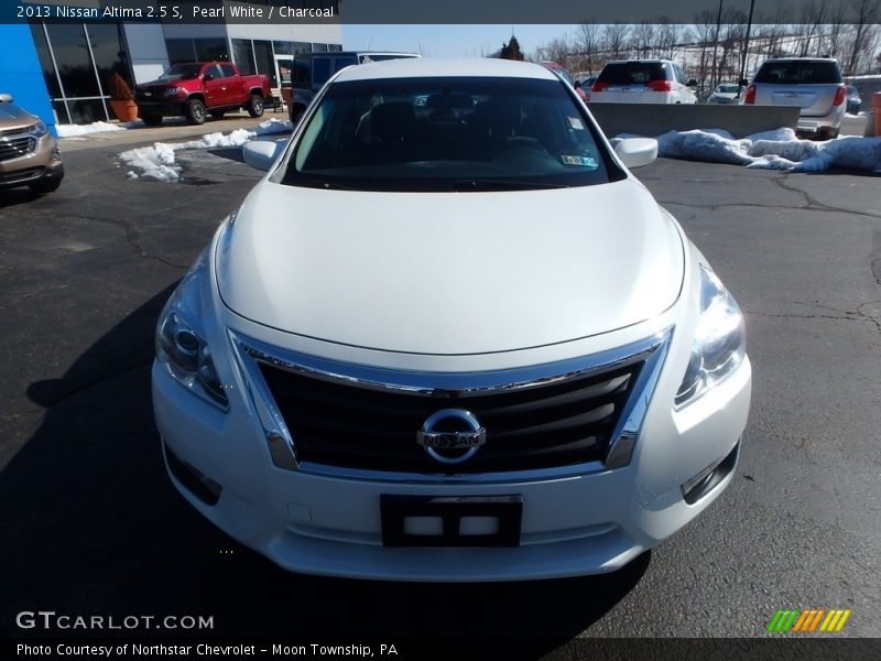 Pearl White / Charcoal 2013 Nissan Altima 2.5 S