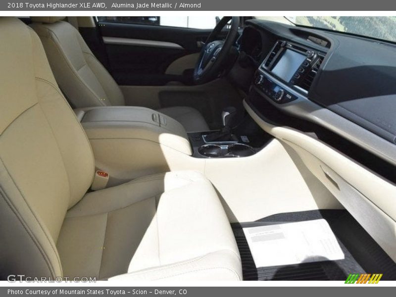 Alumina Jade Metallic / Almond 2018 Toyota Highlander XLE AWD