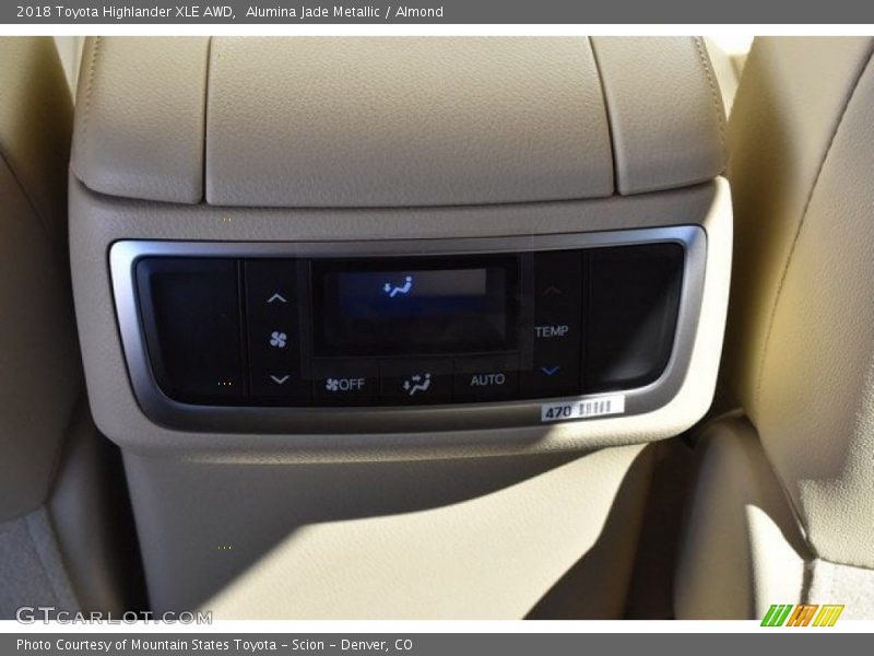 Alumina Jade Metallic / Almond 2018 Toyota Highlander XLE AWD