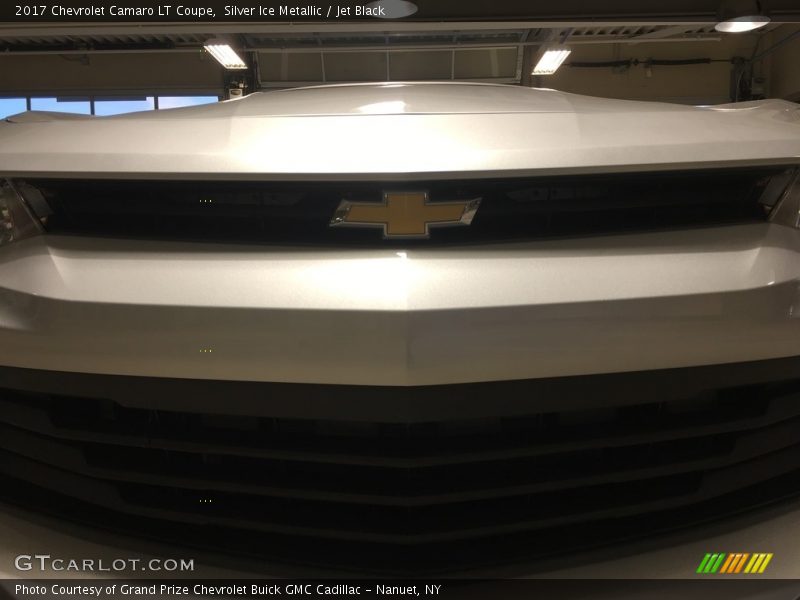 Silver Ice Metallic / Jet Black 2017 Chevrolet Camaro LT Coupe