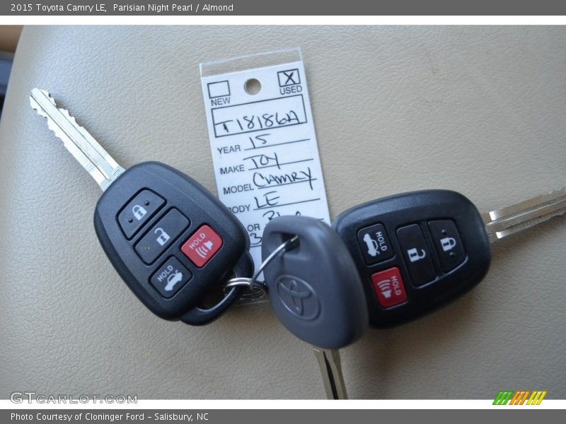 Parisian Night Pearl / Almond 2015 Toyota Camry LE