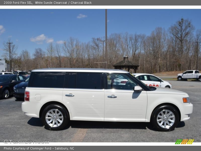 White Suede Clearcoat / Charcoal Black 2009 Ford Flex SEL