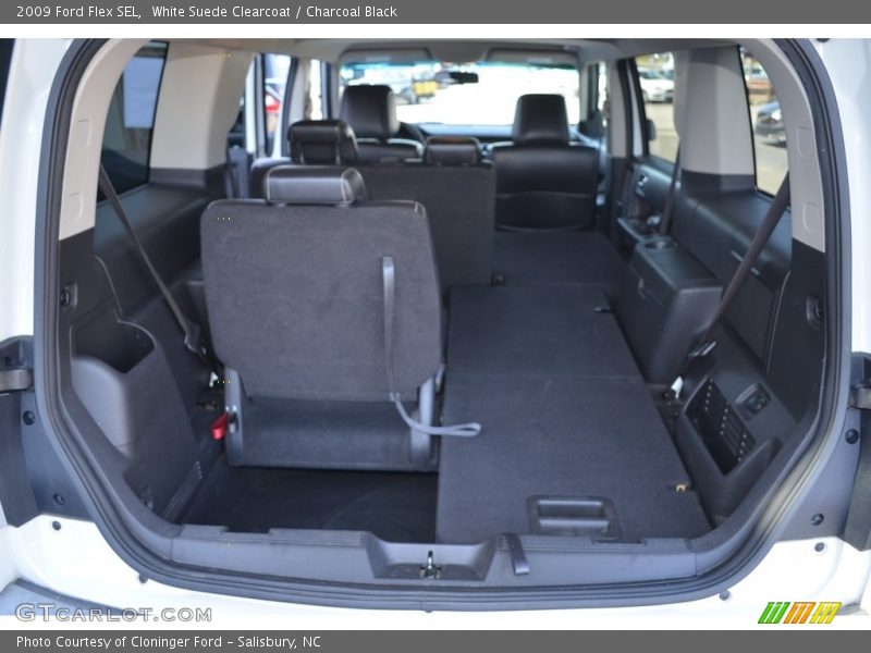 White Suede Clearcoat / Charcoal Black 2009 Ford Flex SEL
