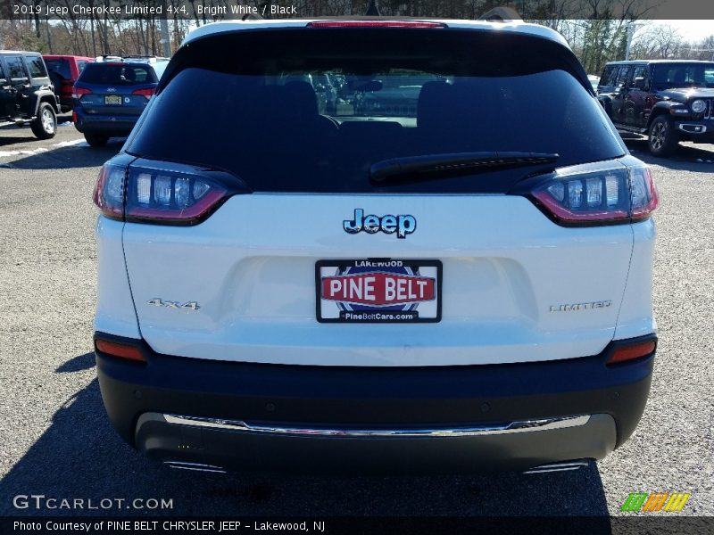 Bright White / Black 2019 Jeep Cherokee Limited 4x4