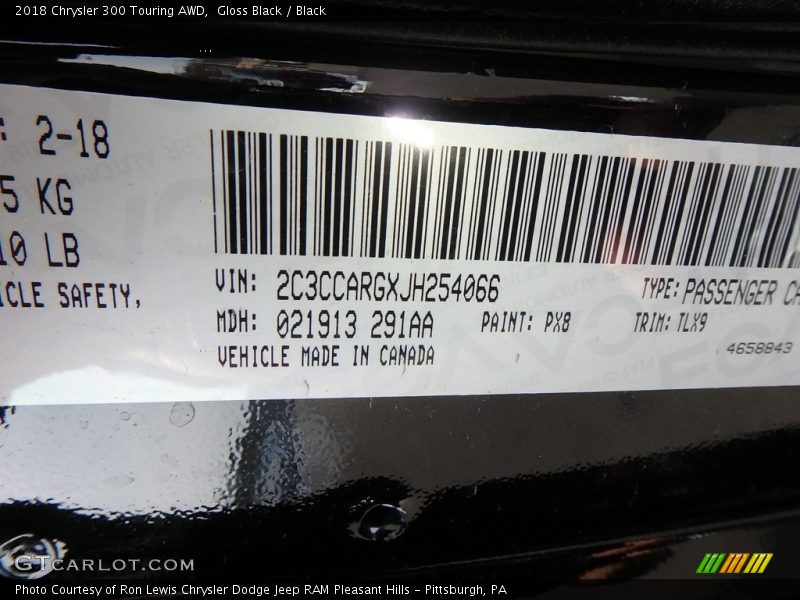 Gloss Black / Black 2018 Chrysler 300 Touring AWD