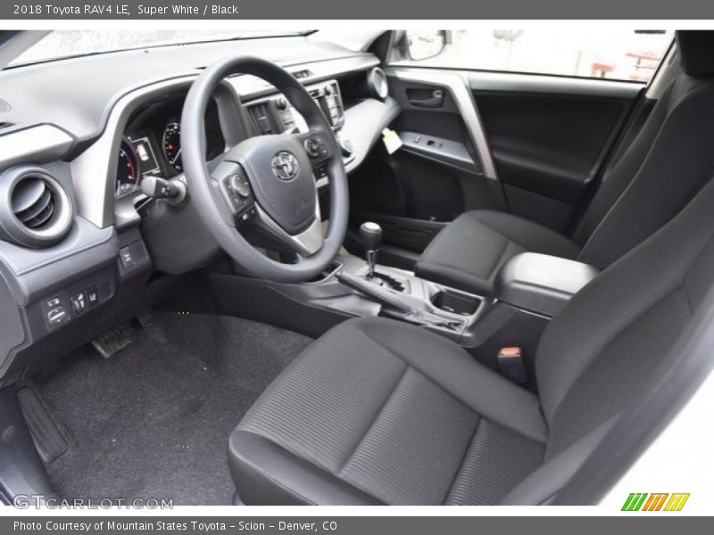 Super White / Black 2018 Toyota RAV4 LE