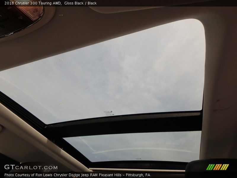 Gloss Black / Black 2018 Chrysler 300 Touring AWD