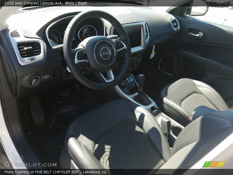 White / Black 2018 Jeep Compass Latitude 4x4