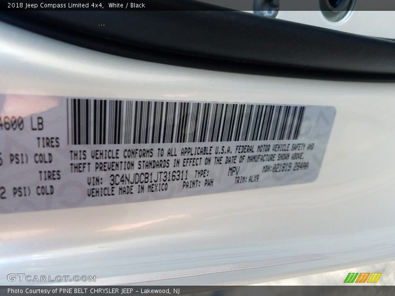 White / Black 2018 Jeep Compass Limited 4x4