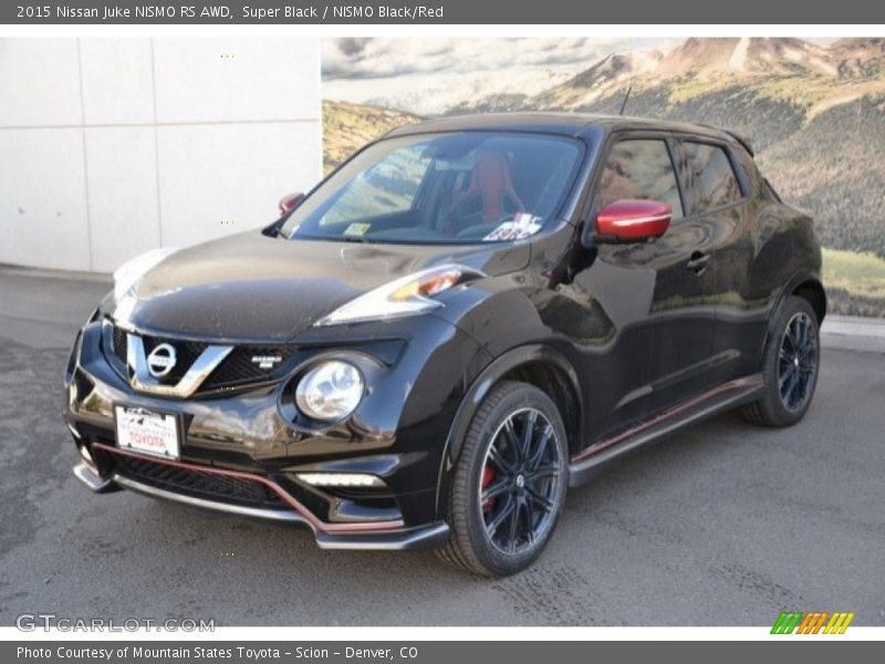 Front 3/4 View of 2015 Juke NISMO RS AWD