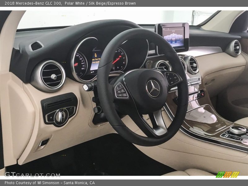 Polar White / Silk Beige/Espresso Brown 2018 Mercedes-Benz GLC 300