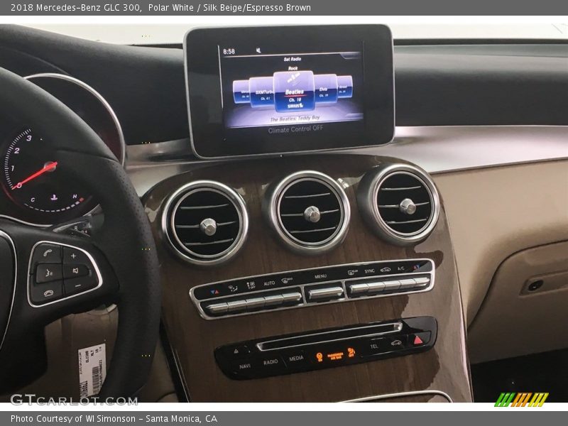 Polar White / Silk Beige/Espresso Brown 2018 Mercedes-Benz GLC 300