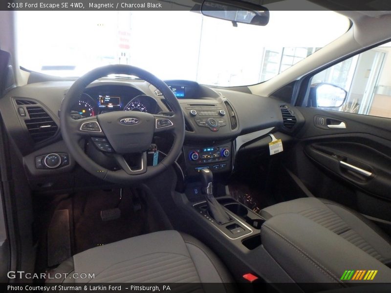 Magnetic / Charcoal Black 2018 Ford Escape SE 4WD