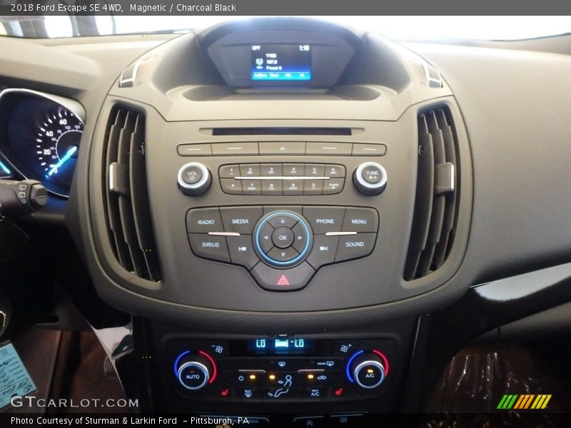 Magnetic / Charcoal Black 2018 Ford Escape SE 4WD