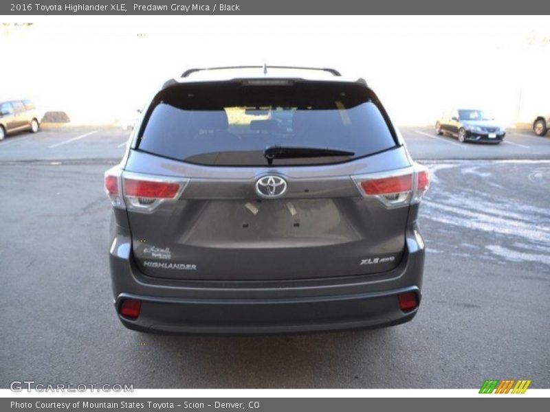 Predawn Gray Mica / Black 2016 Toyota Highlander XLE